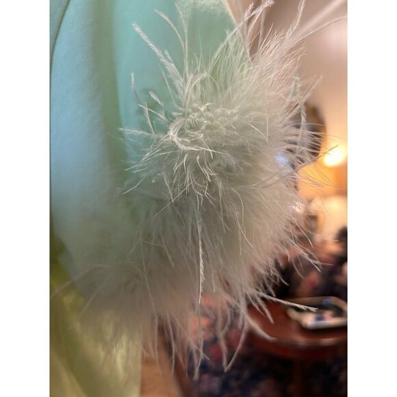 On Twelfth Size L Feather Trim T-Shirt Light Green - Picture 5 of 6